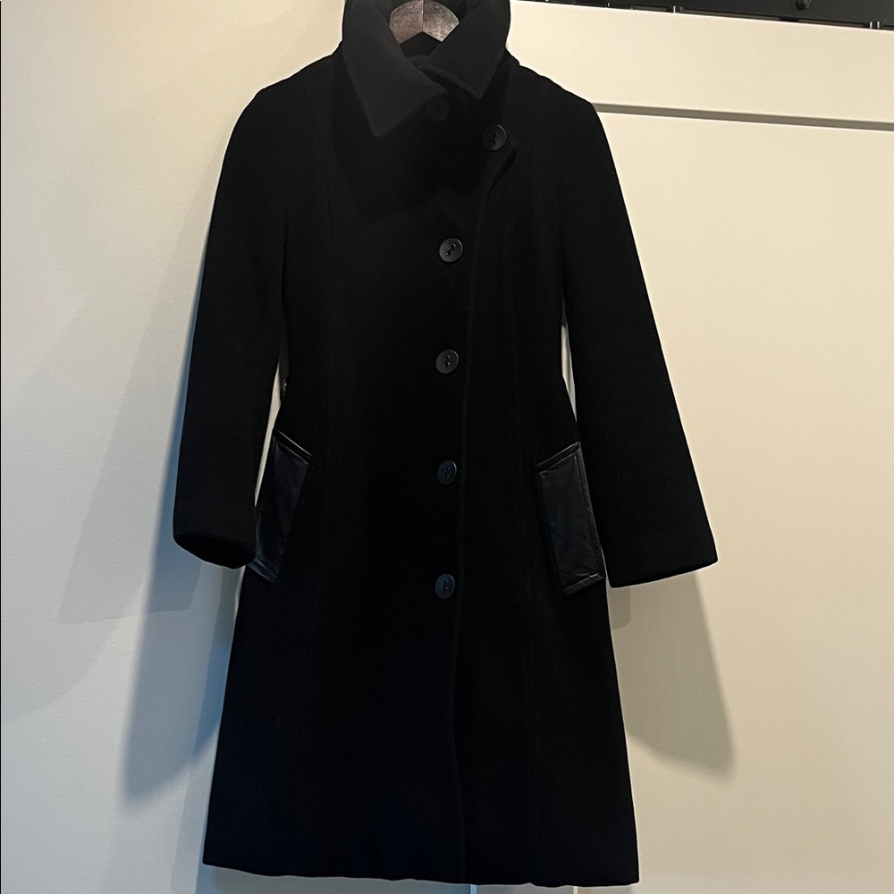 Wool cashmere coat with leather detail